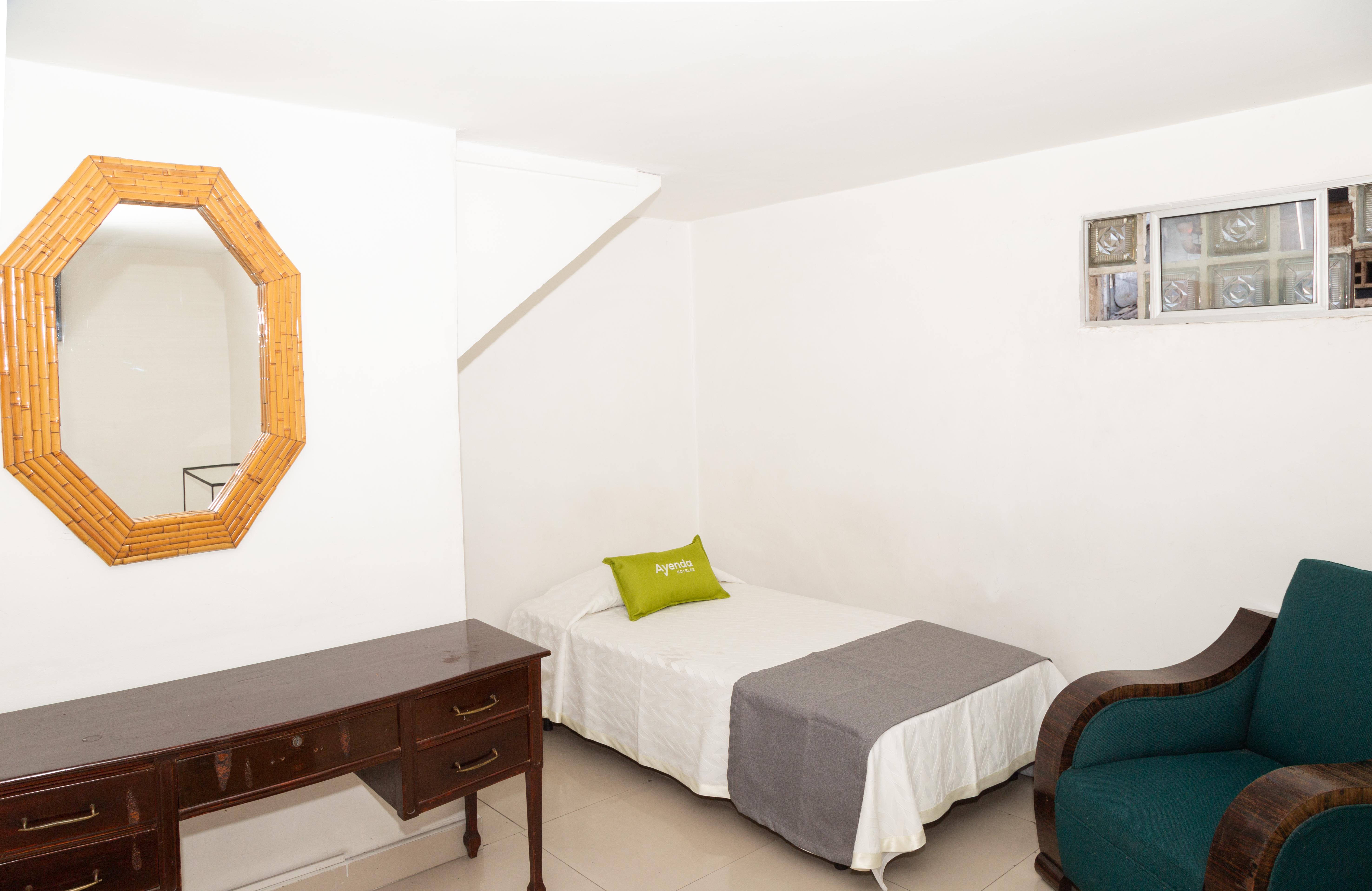 Ayenda 1131 Casa Valencia Hotel Манисалес Екстериор снимка