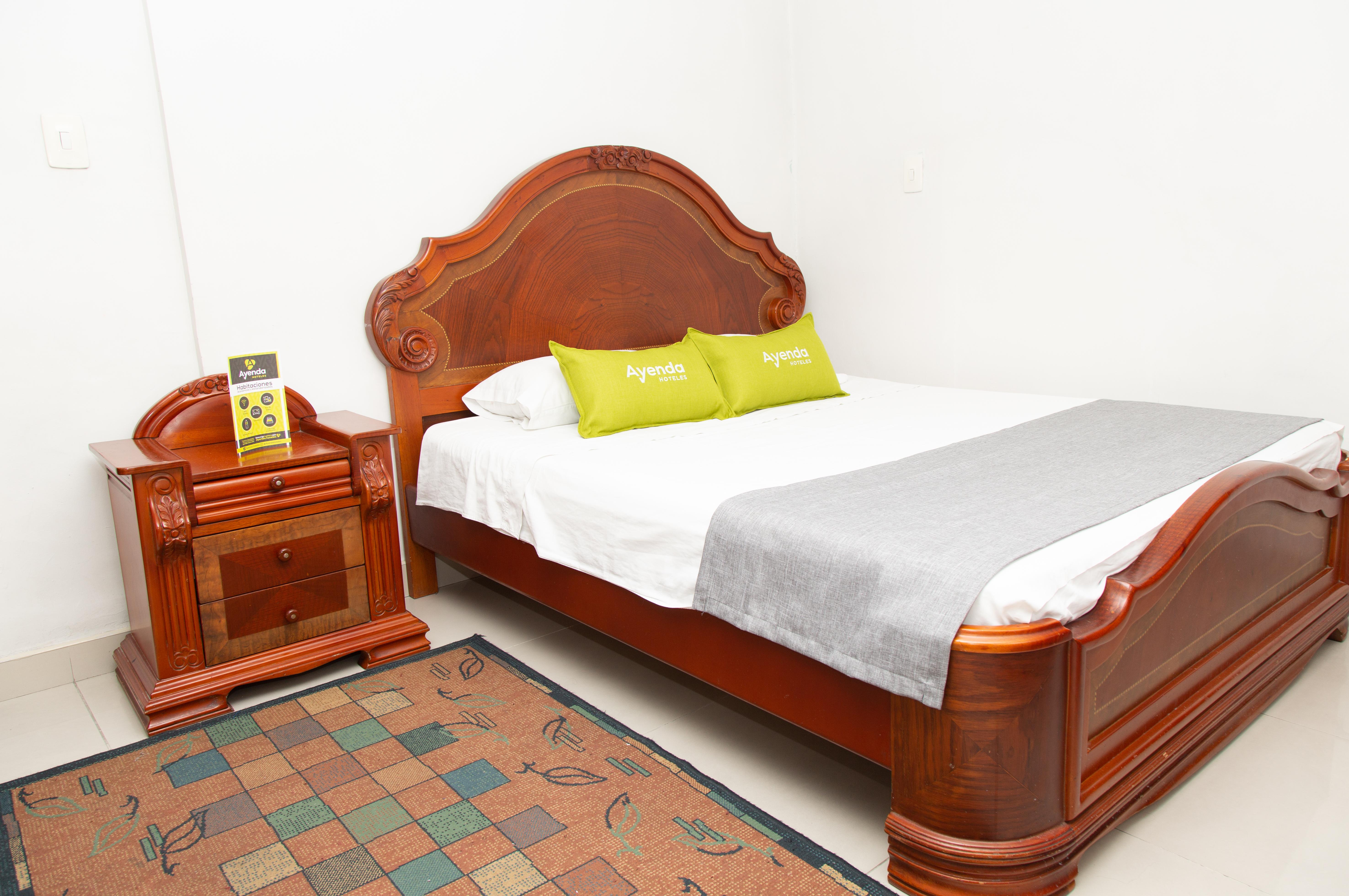 Ayenda 1131 Casa Valencia Hotel Манисалес Екстериор снимка