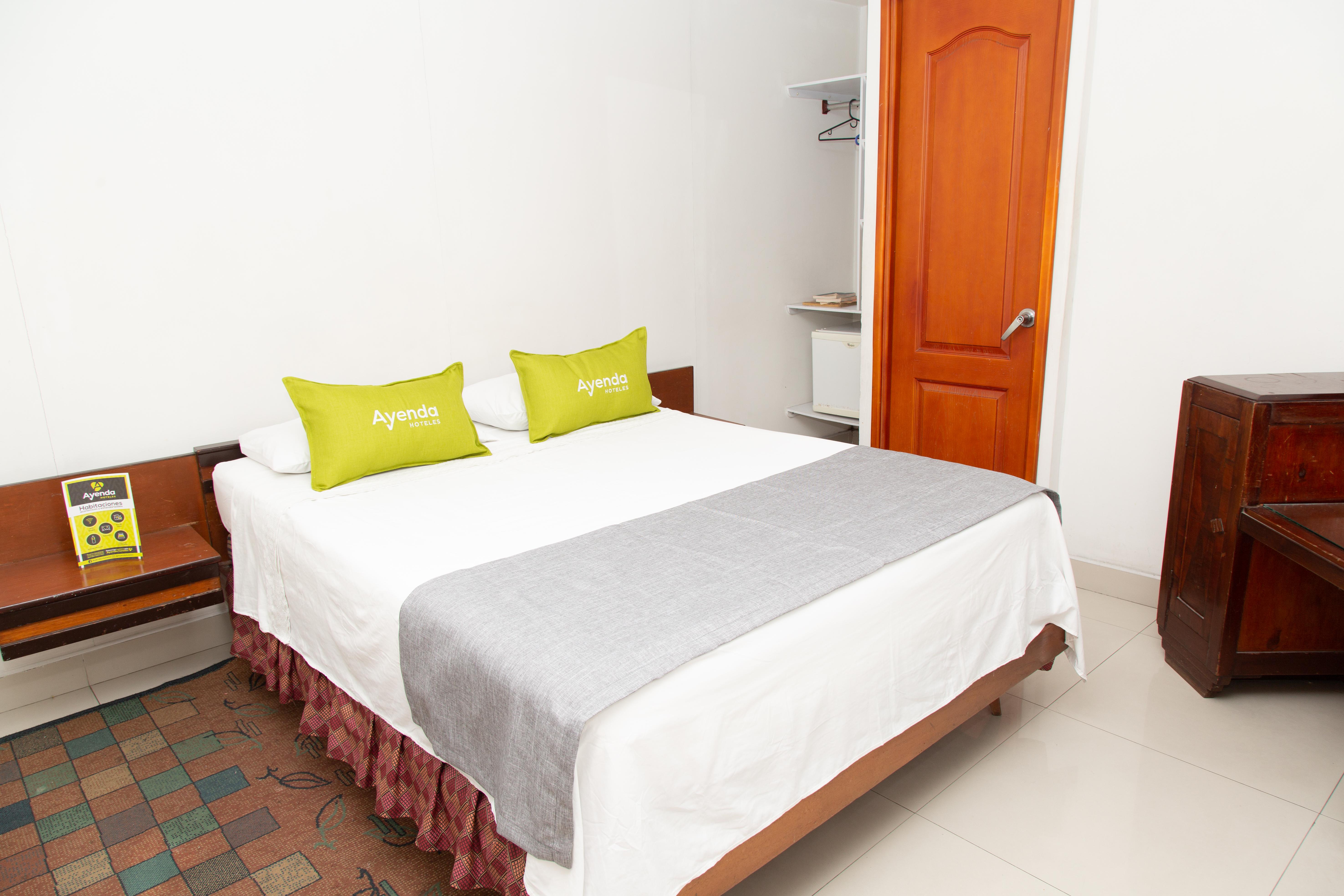 Ayenda 1131 Casa Valencia Hotel Манисалес Екстериор снимка