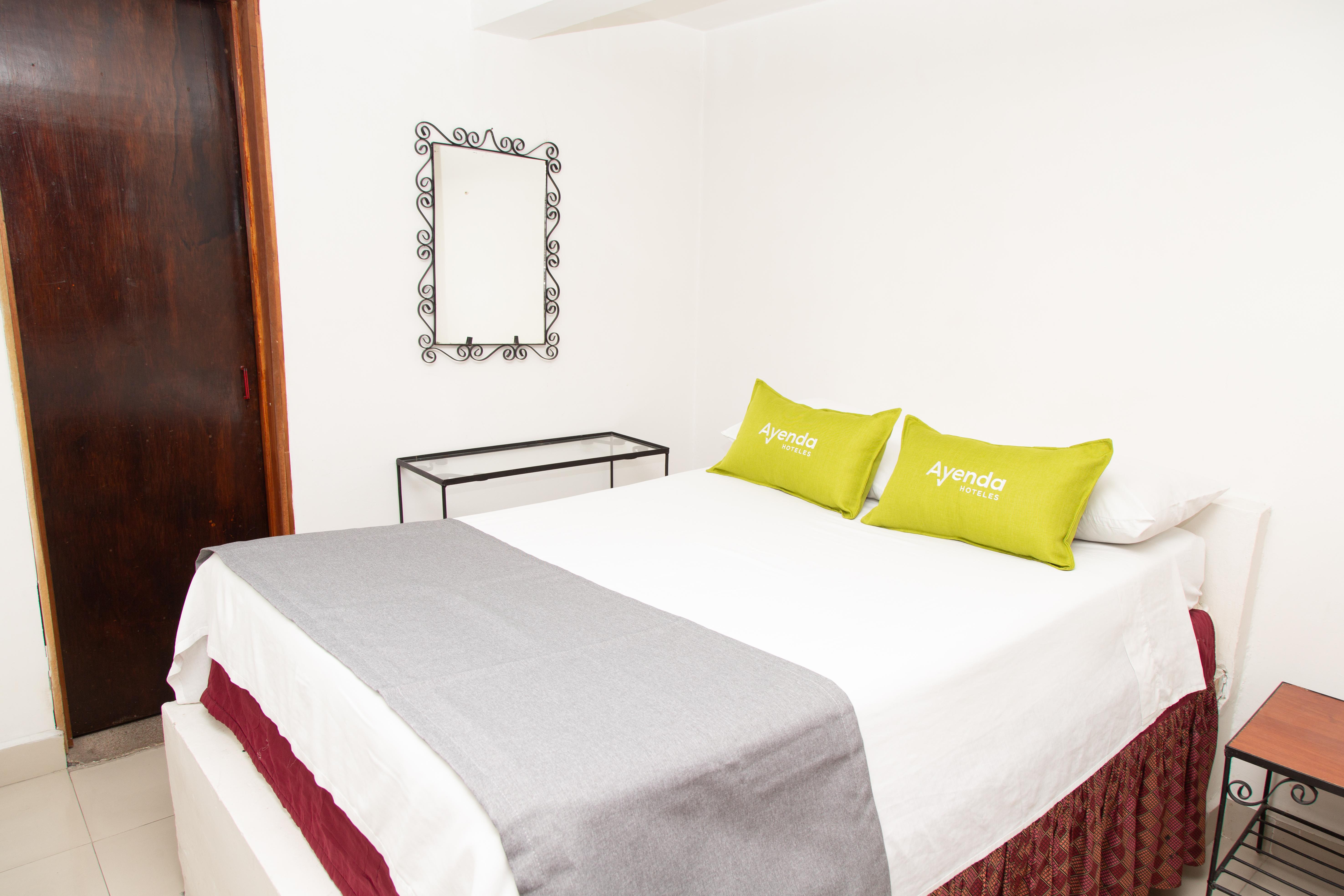 Ayenda 1131 Casa Valencia Hotel Манисалес Екстериор снимка